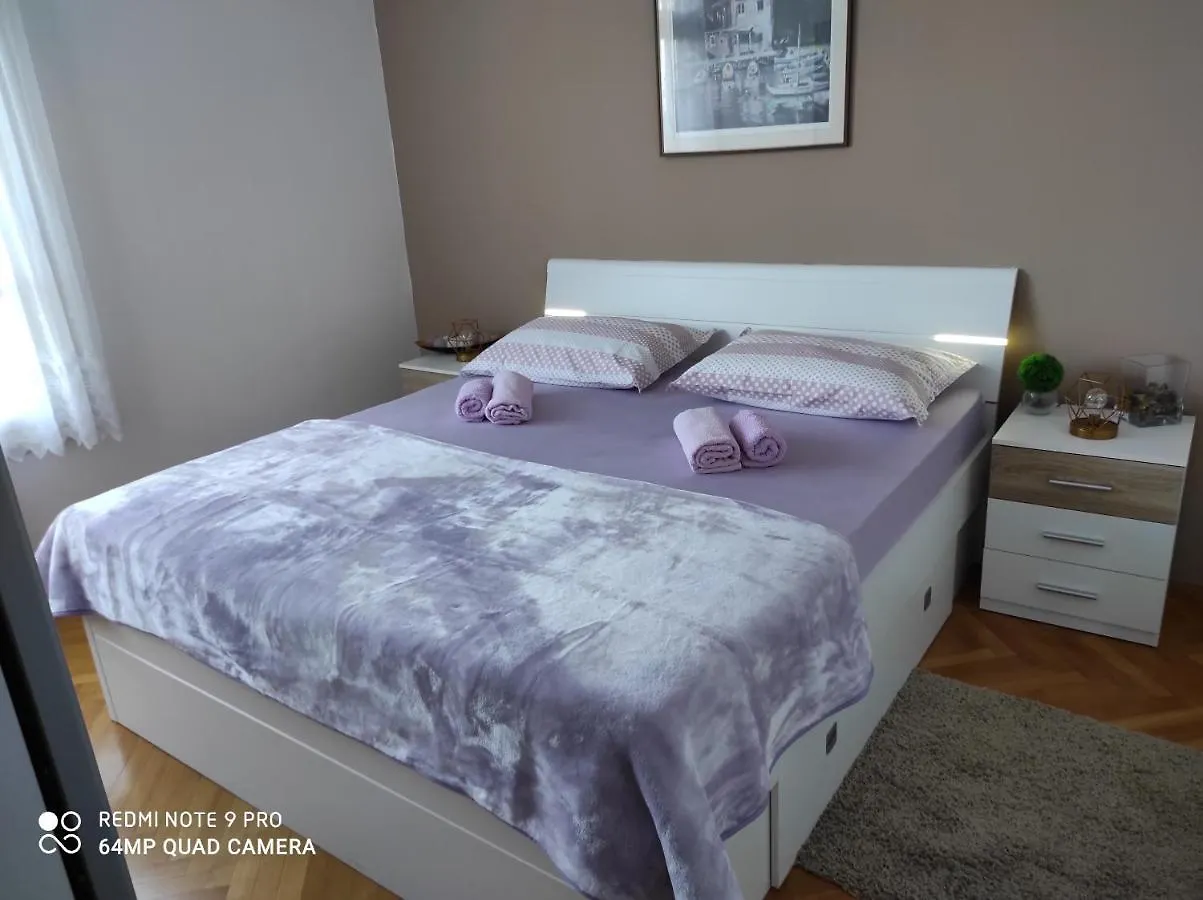 Apartment Iris Сплит 0*,