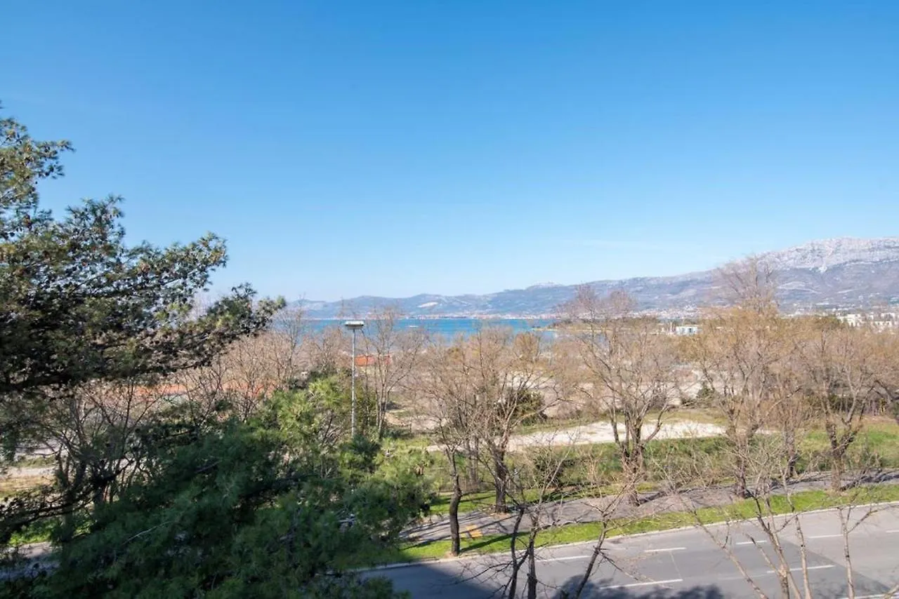 Apartment Iris Сплит 0*,  Хорватия